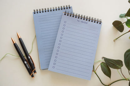 Sustainable green to-do list notepad with pen, 160 pages